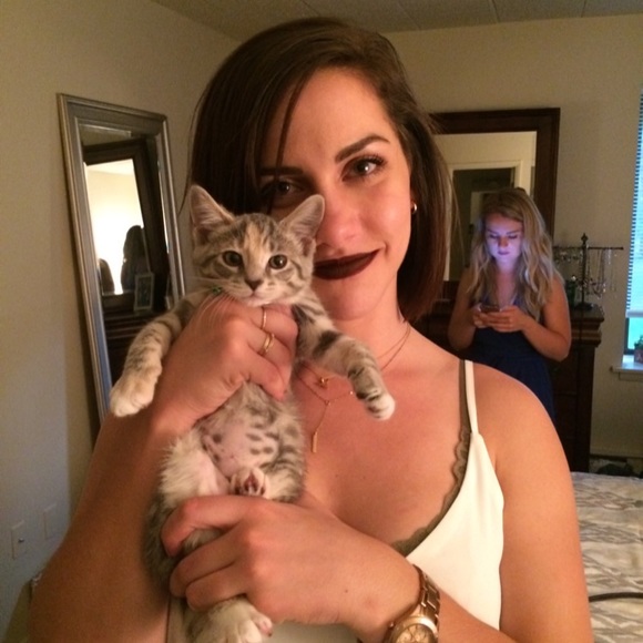 Meet your Posher, Brooke - Picture 3 of 6