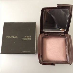 Hourglass Ambient Lighting Powder
