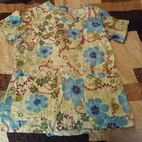 Scrub top