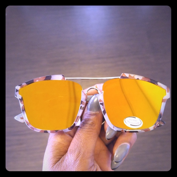Accessories - Orange mirrored sunglasses with a tan frame