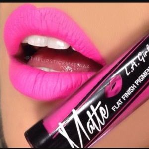 MATTE PINK LIPSTICK