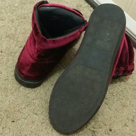 SALE..Topshop burgandy velvet high tops - Picture 3 of 3