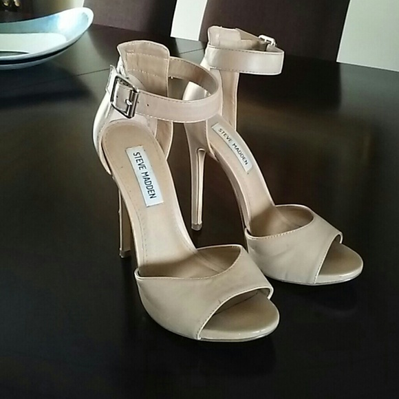 Tan Steve Madden Heels - Picture 1 of 4