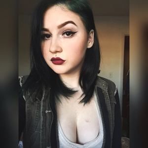 Meet your Posher, Ava