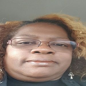 Meet your Posher, Lauralyn