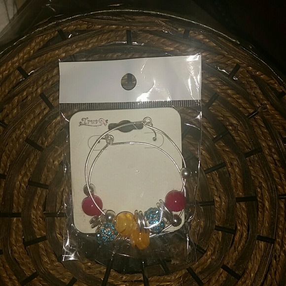 NWT  Fashion hoops