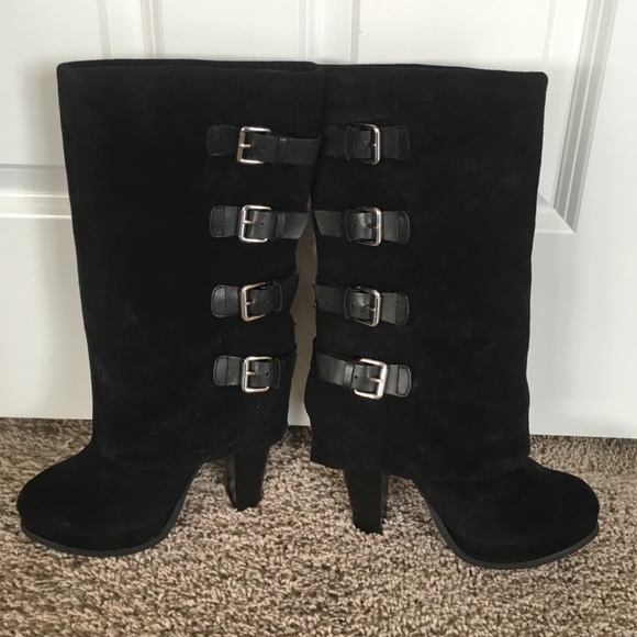 Brand New Suede Report Boots