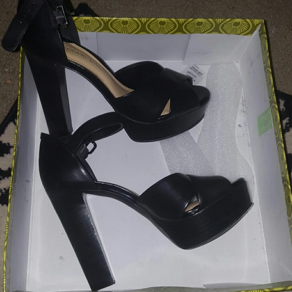 Gianni Bini heels - Picture 2 of 2