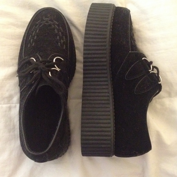 Black creepers!🌛