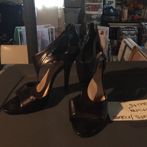 Shoes - Picture 1 of 2