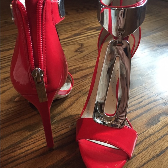 Hot patent leather red and silver heels - Picture 3 of 4
