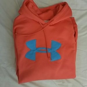 FLASH SALE! Like-new Under Armour hoodie