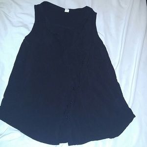 Old navy sleeveless button down