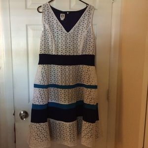 Anne Klein dress. Has pockets!!