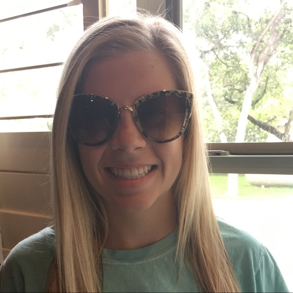 April Spirit Leopard Sunglasses - Picture 4 of 4