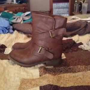 Brown buckle boots