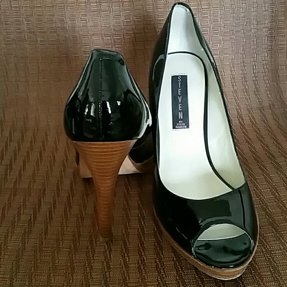 Shoes - Picture 2 of 3
