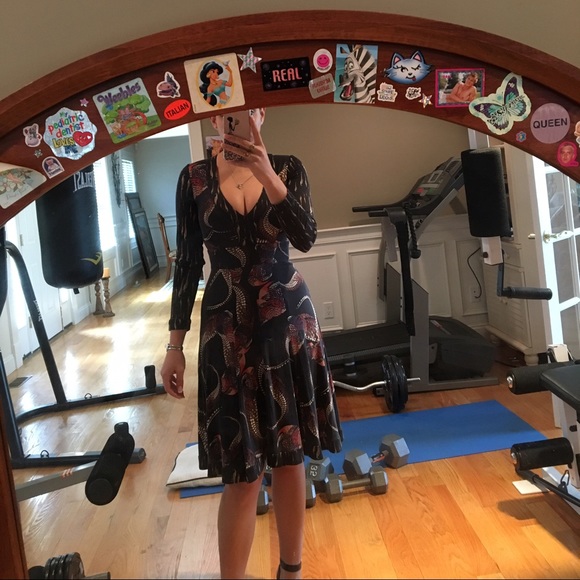 ⬇️🎀Issa London 🎀 Designer Dress - Picture 3 of 4