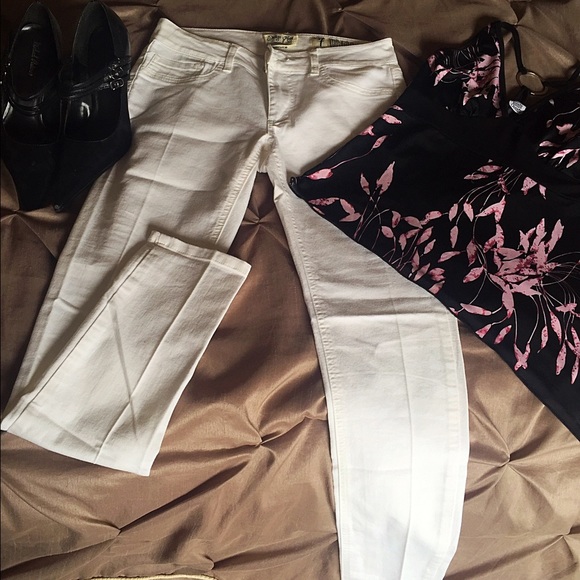 Wet Seal ⚪️White Skinny⚪️ Jean Fits Size 3!