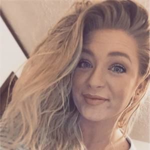 Meet your Posher, Savannah