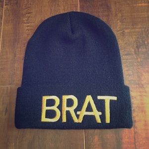 Kendall+Kylie BRAT beanie! 🌻