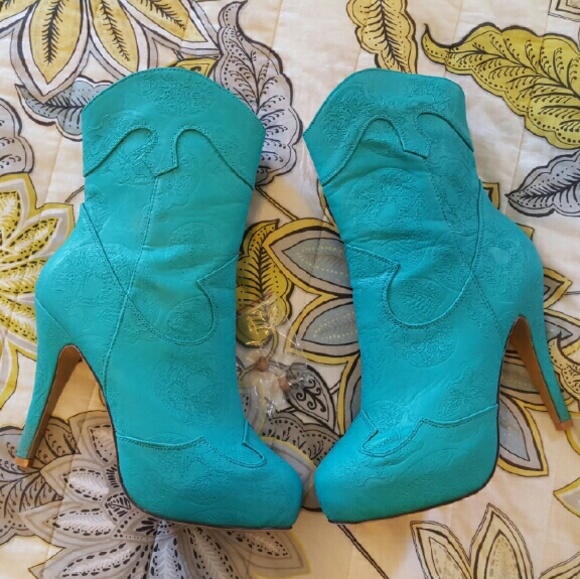 Iron Fist Skull print cowboy boots