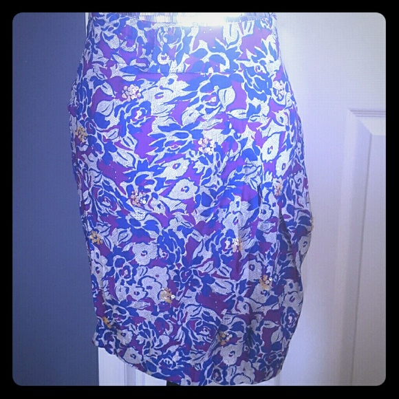 Gorgeous Anthropologie skirt with sequins