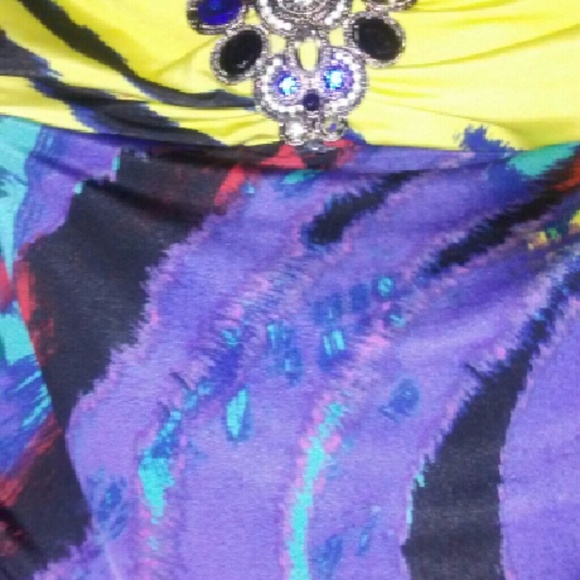 Top - Picture 2 of 3