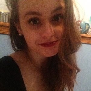 Meet your Posher, Alexis