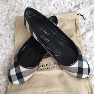 Burberry ballerina flats
