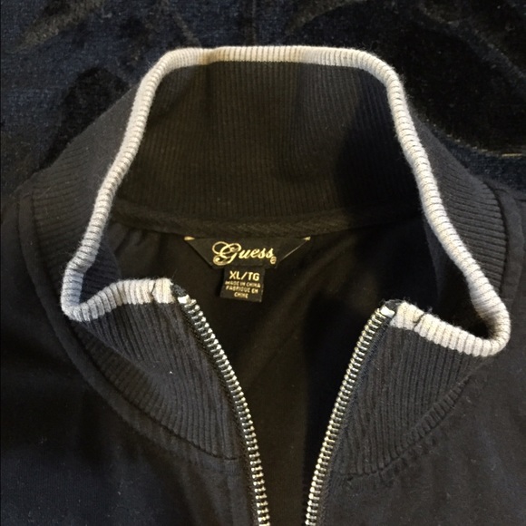 GUESS Sweater - Picture 2 of 4