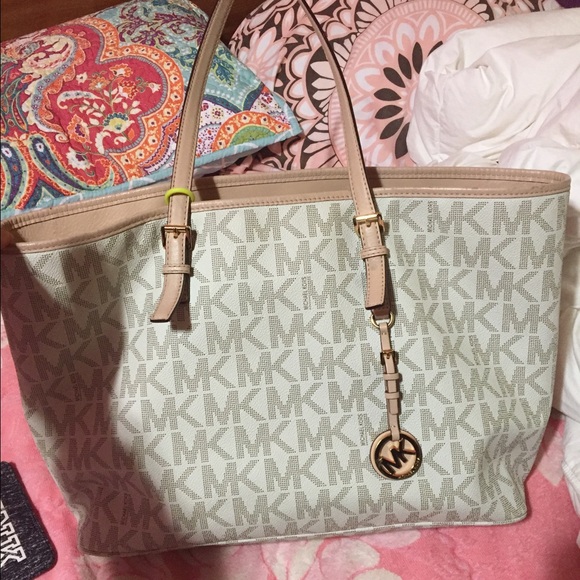 Michael Kors purse