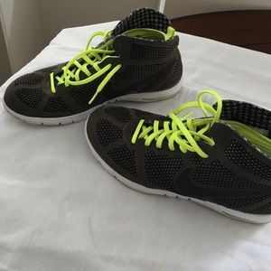 AUTHENTIC Women's Nike Training Sneaker