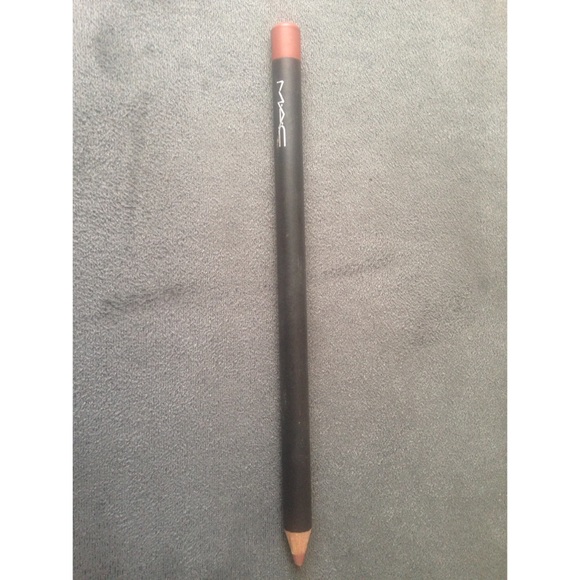MAC lip pencil - Sculpture
