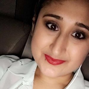 Meet your Posher, Crystal