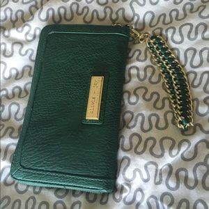 Clutch / wristlet