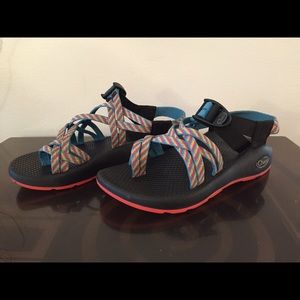 Chaco Fiesta Rainbow ZX2 Toe Yampa Vibram Sandals