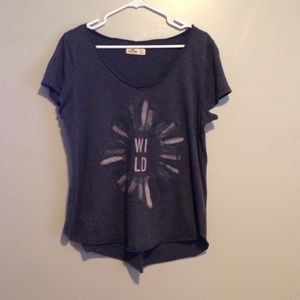 Hollister t shirt