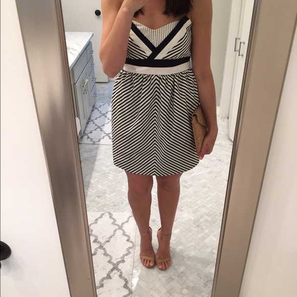 Alice & Olivia strapless dress