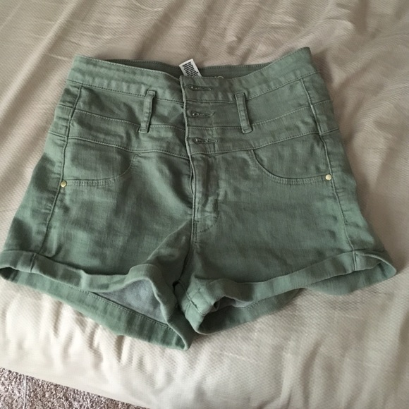 High waisted Green shorts