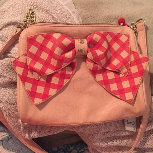 Cute Betsey Johnson Bag! - Picture 1 of 2