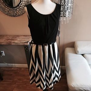 NWT Roz & Ali Dress - black and white