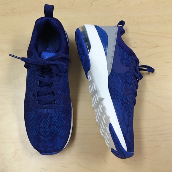 le scarpe nike air max sirena poshmark stampa nwot serpente le scarpe nike air max sirena poshmark stampa nwot serpente