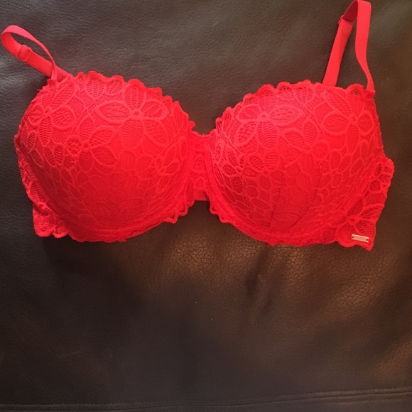 PINK Victoria's Secret Other - Victoria's Secret PINK date push up