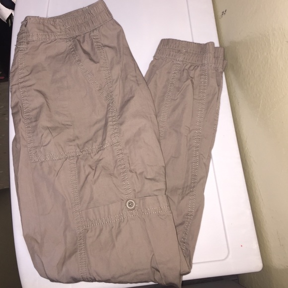 Women's cargo joggers