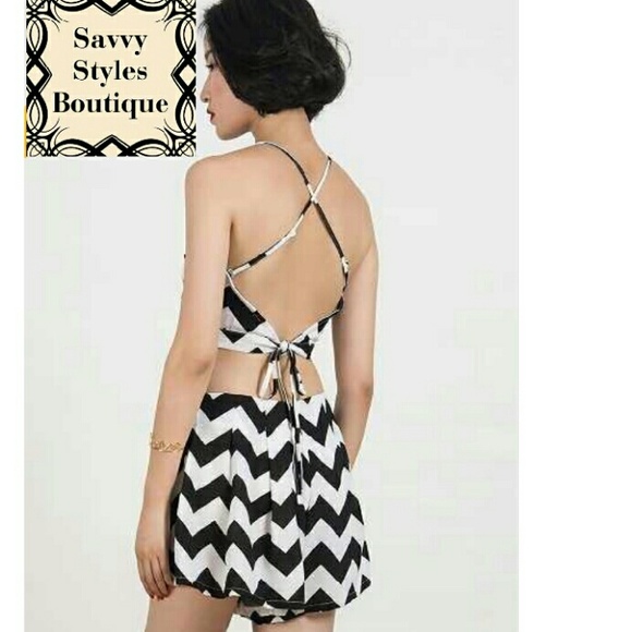 SUMMER SALE (Chevron Print Short Set) - Picture 2 of 4