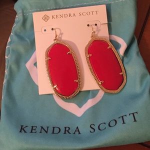 Kendra Scott Danielle's-red