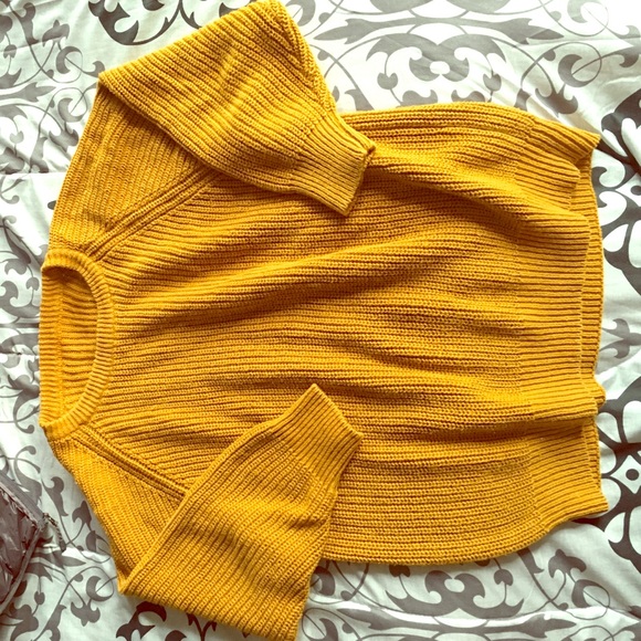 Mustard yellow vintage sweater