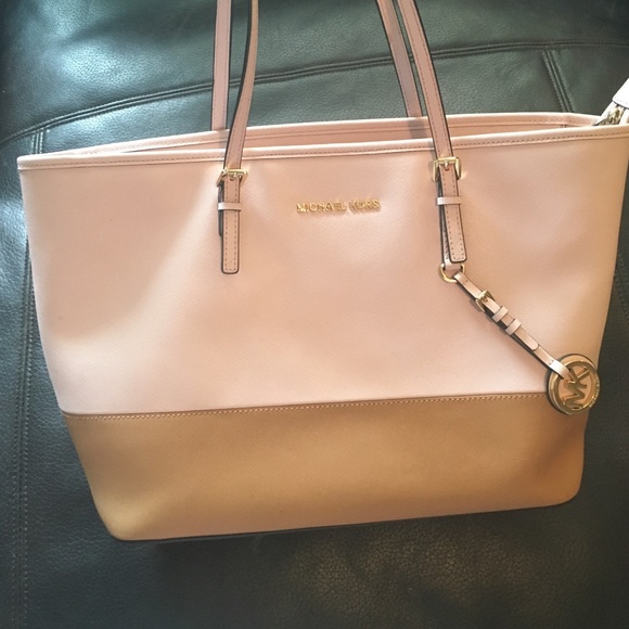 Michael Kors Handbags - Michael kors tote