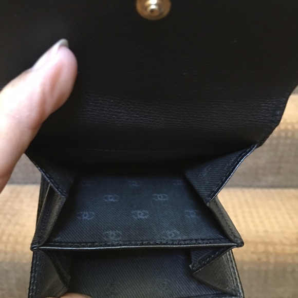 🚫SOLD🚫Chanel CC Button Trifold Wallet - Picture 4 of 4